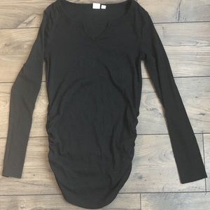 Gap Maternity tshirt